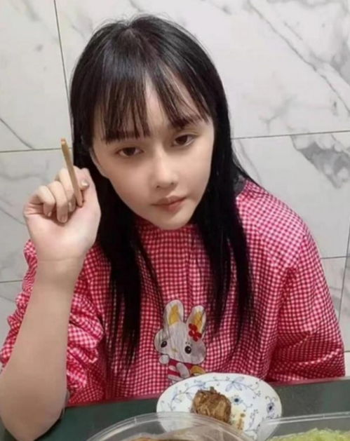 十岁女孩玩手游花掉父亲三个月收入，网络时代的家庭教育挑战
